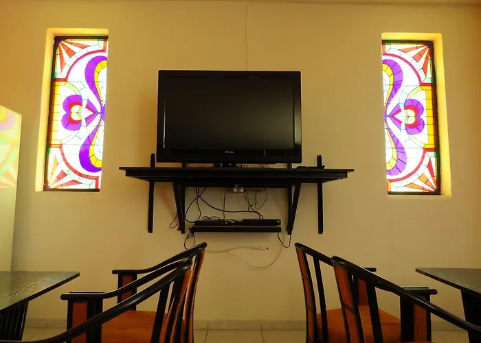 Отель Margaret 2*