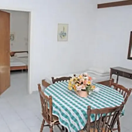 Margaret 2* Kremastí